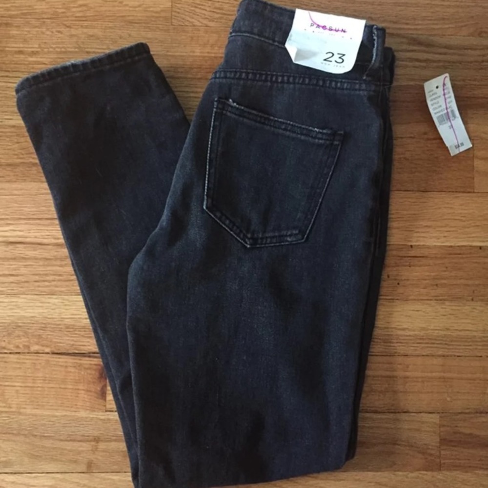 Black mom jeans